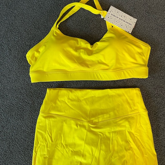 Tier Yellow Set - Large - Picture 3 of 4